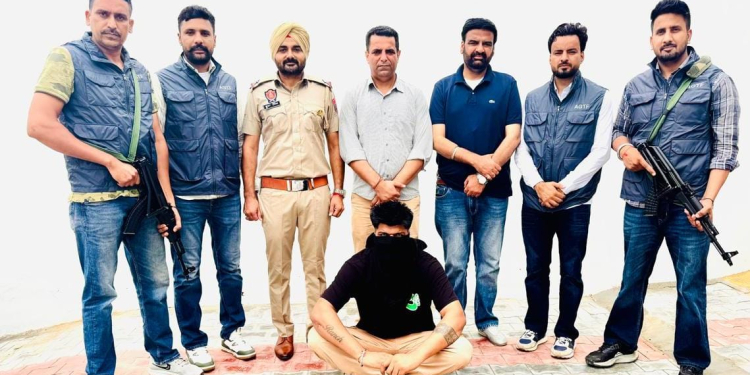 GANGSTER GOLDY BRAR’S ASSOCIATE HELD WITH FIVE PISTOLS