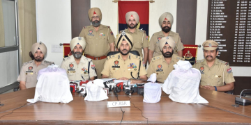 TWO WOMEN DRUG SMUGGLERS AMONG SIX HELD WITH 9KG HEROIN IN AMRITSAR