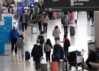 Thousands of US flights delayed as government shutdown strains airports
