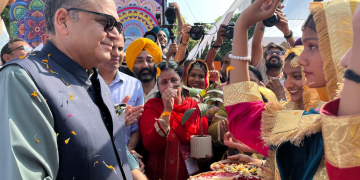 Cabinet Minister Sanjeev Arora inaugurates Saras Mela-2025