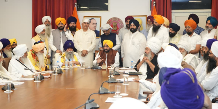 Vigilance Bureau arrests Punjab Roadways Superintendent red-handed accepting Rs 40000 bribe