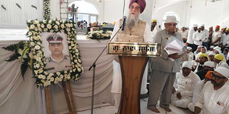 Speaker pays tribute at the ‘Antim Ardas’ of late Y. Puran Kumar IPS