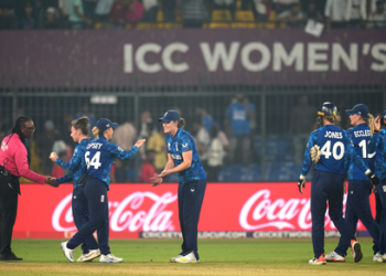 Women’s World Cup: Diwali eve heartbreak as India implode in chase, England seal semi-final spot