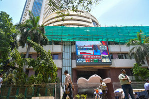 Sensex, Nifty open in green zone amid positive global cues