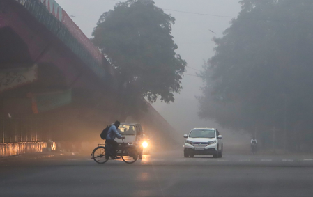 Dense fog disrupts life in Delhi-NCR; flight operations impacted, CAT III protocols activated
