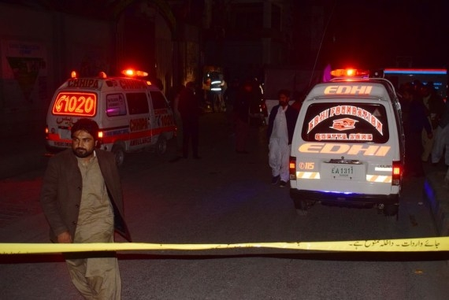 Six killed as fire erupts at shopping mall in Pakistan's Karachi