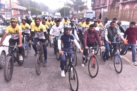 Mandaviya pedals Fit India vision from Gondal as 'Sundays on Cycle' marks 57th edition
