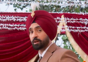 Varun Dhawan’s bromance with Diljit Dosanjh: Actor recollects singing Punjabi superstar’s songs in front of the singer himself