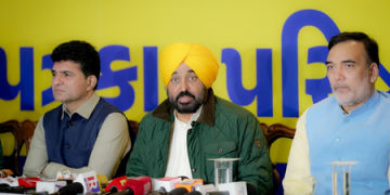 Bhagwant Mann showcases ‘Punjab achievements’ in Gujarat