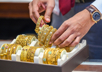 Gold, silver continue to decline as CME margin requirements hike set to take effect
