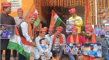 India-Pak T20 WC clash: From Bihar to Gujarat, excited fans cheer for Team India
