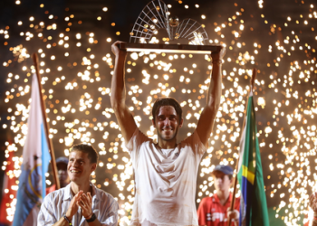 Etcheverry clinches first ATP title in Rio de Janeiro