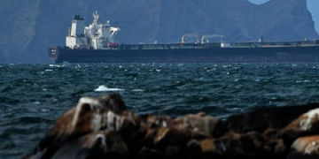US tanker crashes in Iraq during Iran war