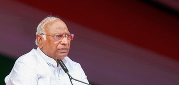 Kharge expresses grief over Cuttack hospital fire, urges Congress workers to assist victims