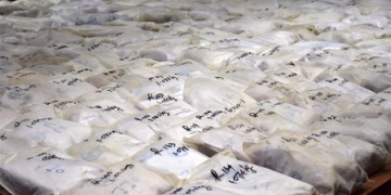 Man charged after 20 kg of heroin found in luggage at Sydney Airport