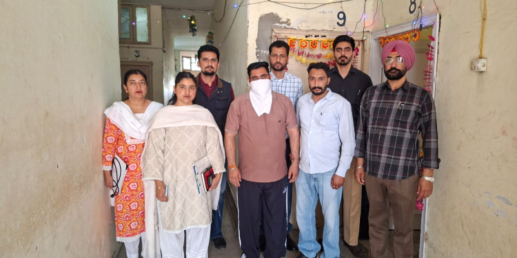 Vigilance Bureau nabs Junior Engineer red handed accepting bribe of Rs 14,000/-