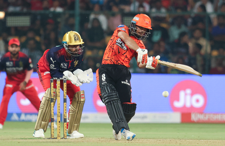 IPL 2026: Kishan’s 80, Aniket’s 43 powers Sunrisers Hyderabad to 201/9 against RCB