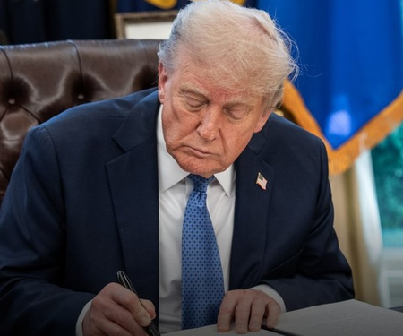 Trump signs order to save college sports