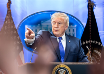 Trump threats on Iran draw backlash, legal concerns