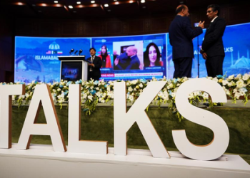 Iran-US peace talks extended for another day: Media