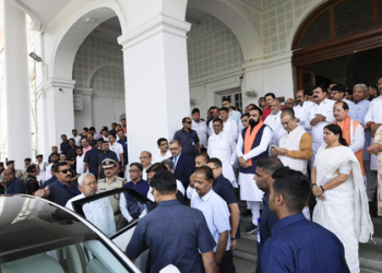 Nitish Kumar dissolves cabinet, set to resign as Bihar CM