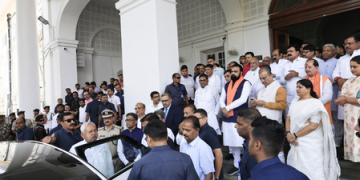 Nitish Kumar dissolves cabinet, set to resign as Bihar CM