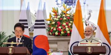 Lee returns from trip to India, Vietnam focused on economic ties