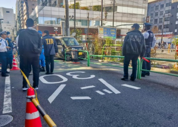 Japan: Suspect at large after attacking students, spraying unknown substance at police