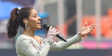 Sunidhi Chauhan says ‘Suno Naa Dil’ gave her the window to revisit era of romantic melodies