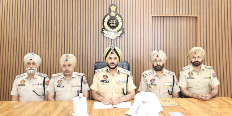 TWO LINKED TO CROSS-BORDER DRUG SMUGGLING MODULE HELD WITH 4.13KG HEROIN IN AMRITSAR