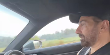 Sunny Deol unwinds with Satinder Sartaj's music during a peaceful drive early morning