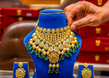 Gold, silver tumble up to 4 pc amid stronger dollar, rising crude prices