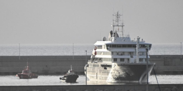 South Africa traces 97 contacts linked to cruise ship hantavirus cases