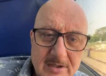 Anupam Kher boards train to Delhi in support of PM Modi’s fuel-saving appeal
