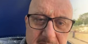 Anupam Kher boards train to Delhi in support of PM Modi’s fuel-saving appeal