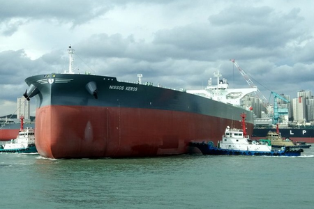 India-bound oil tanker crosses Strait of Hormuz