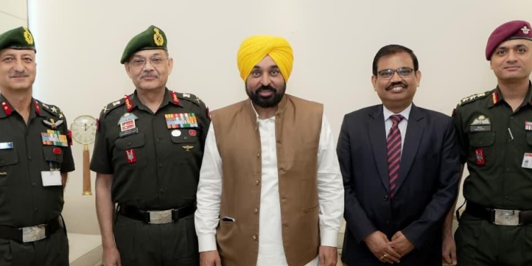 CM Bhagwant Singh Mann, Western Command Army Commander discuss border security, disaster response & operational preparedness