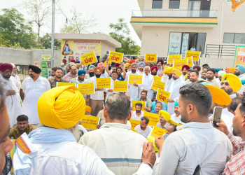 “Murder of Democracy by Modi Govt”: AAP Hits Streets Across Punjab, Gheraos BJP Offices Over ED Action on Sanjeev Arora