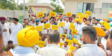 “Murder of Democracy by Modi Govt”: AAP Hits Streets Across Punjab, Gheraos BJP Offices Over ED Action on Sanjeev Arora
