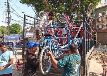 MCC launches special drive against illegal ice cream vendors, 35 rehris impounded