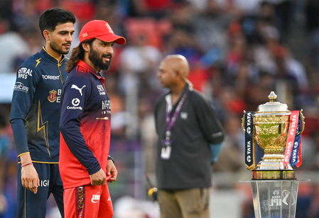 IPL 2026: Unchanged RCB elect to bowl first against GT, Arshad replaces Sai Kishore