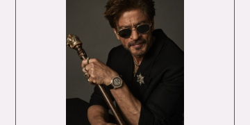 Shah Rukh Khan did 90 percent of his photoshoots in Mannat, reveals Daboo Ratnani