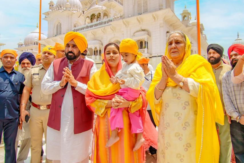 CM Bhagwant Singh Mann pays obeisance at Takht Sri Patna Sahib, says, “Punjab has shown entire country path to protecting honour of Guru Sahiban by enacting strictest law against beadbi”