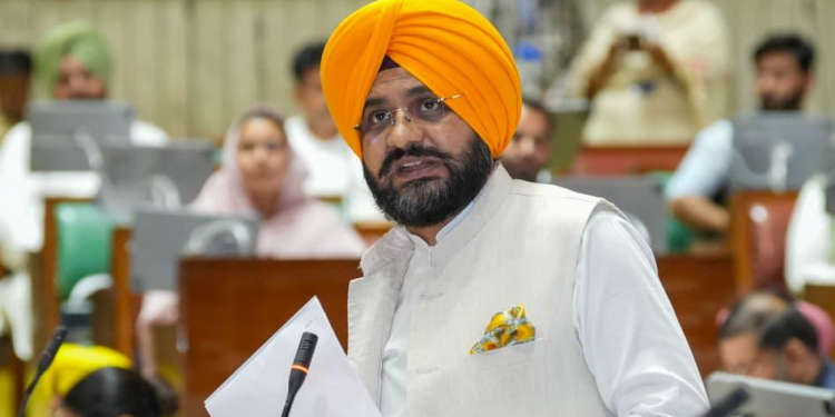 Labour Minister Tarunpreet Singh Sond Tables Resolution in Punjab Vidhan Sabha to Raise Base Rates of Minimum Wages on International Labour Day
