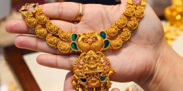 Gold, silver prices fall up to 2 pc amid West Asia tensions