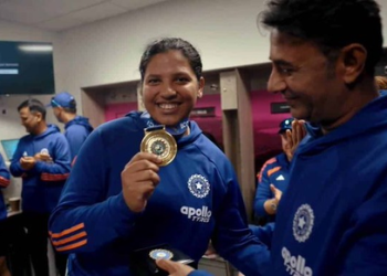 Richa Ghosh clinches Impact Fielder award for T20I series against England