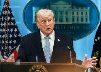 Trump claims secret US operations in Hormuz