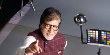 Big B packs up workday with 12 short films, 2 still shoots: Work is work
