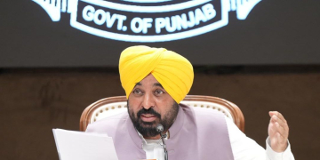 MANN GOVT LAUNCHES LARGEST SEWERAGE CLEANING DRIVE; 2200 KM SEWERS, 1,400 HOTSPOTS TO BE CLEARED BEFORE MONSOON: HARJOT BAINS