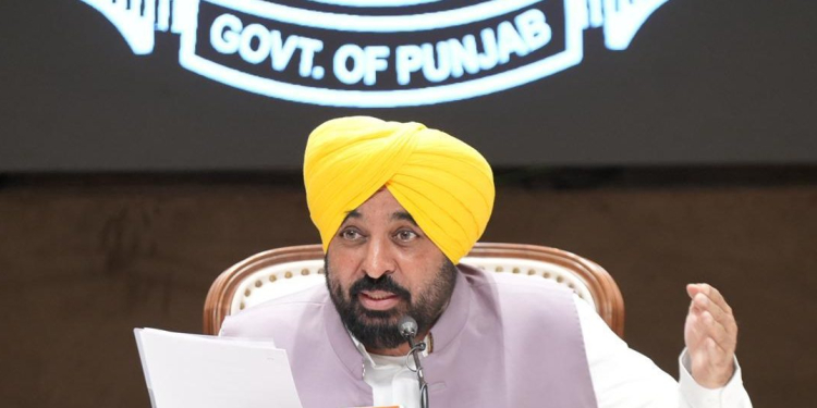 MANN GOVT LAUNCHES LARGEST SEWERAGE CLEANING DRIVE; 2200 KM SEWERS, 1,400 HOTSPOTS TO BE CLEARED BEFORE MONSOON: HARJOT BAINS